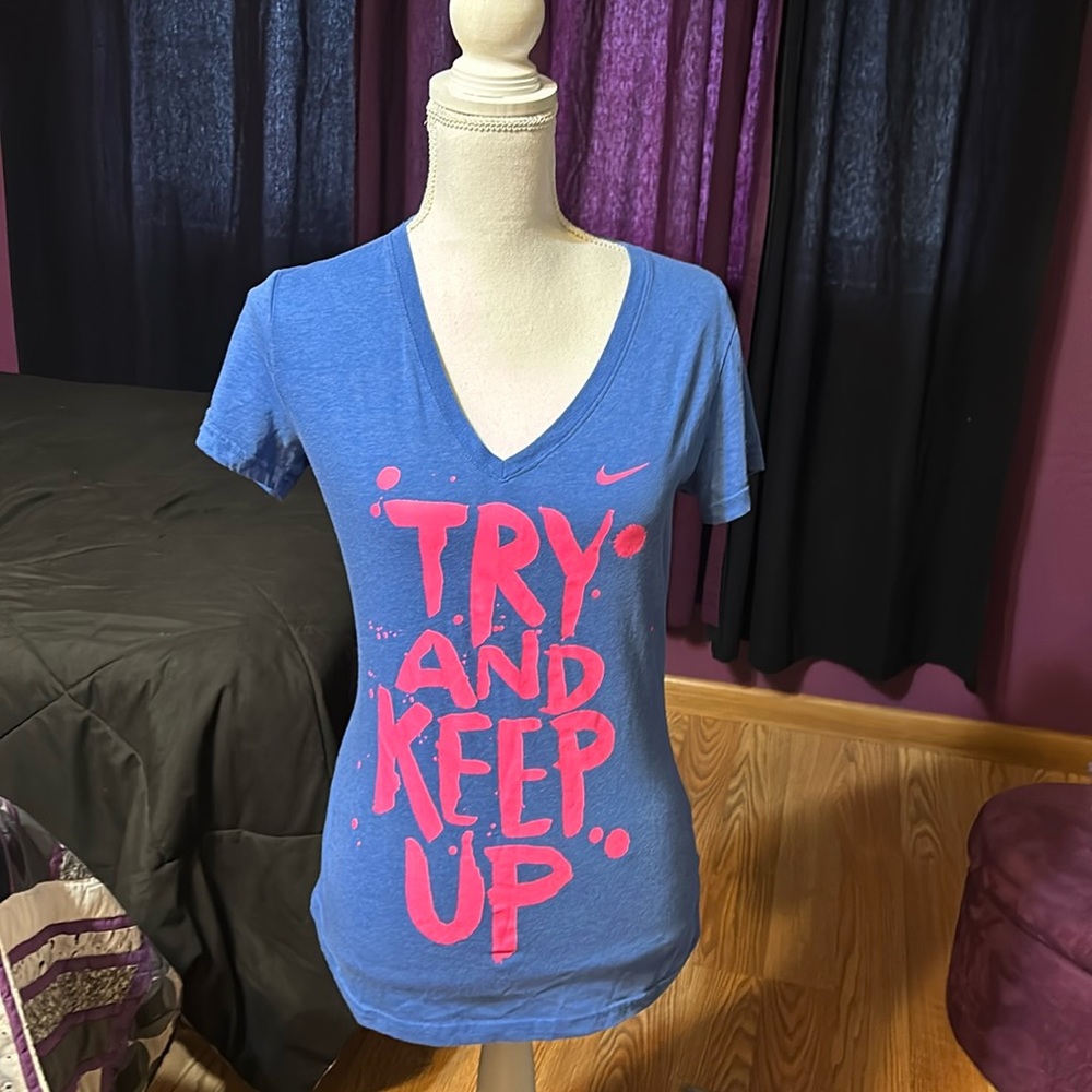 Nike tee, sz M, blue and pink
